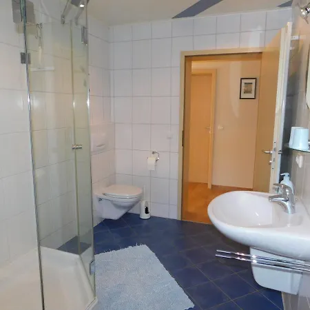 Ferienwohnung Am Generationenpark * 莫斯巴赫